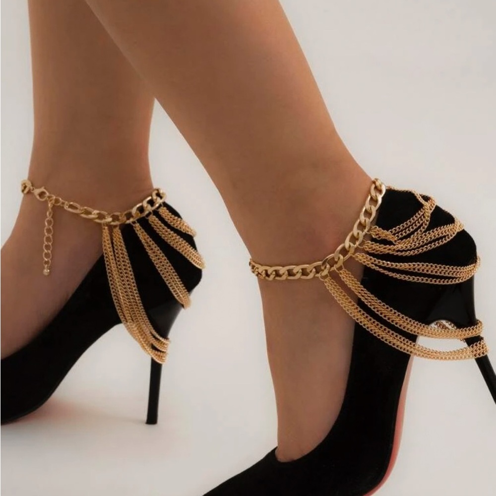 2-Piece Elegant Gold Chain Accents